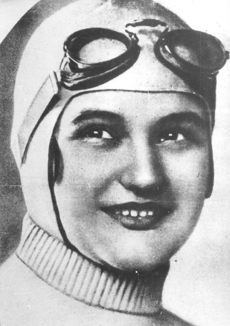 Eliška Junková (16.11.1900 – 5.1.1994)