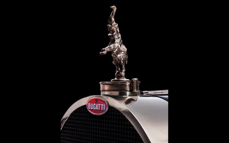 Rembrantův slon na kapotě Bugatti Royale