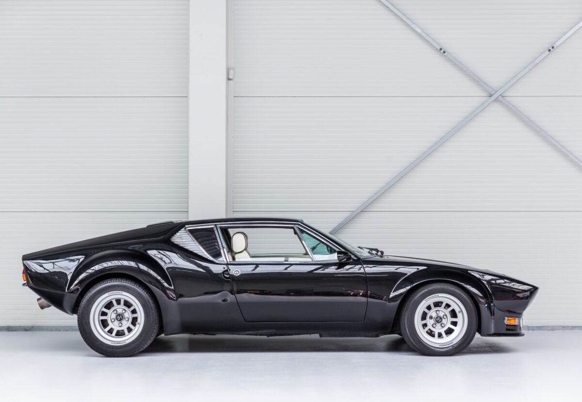 05-1971_DeTomaso_Pantera_GT4.jpg