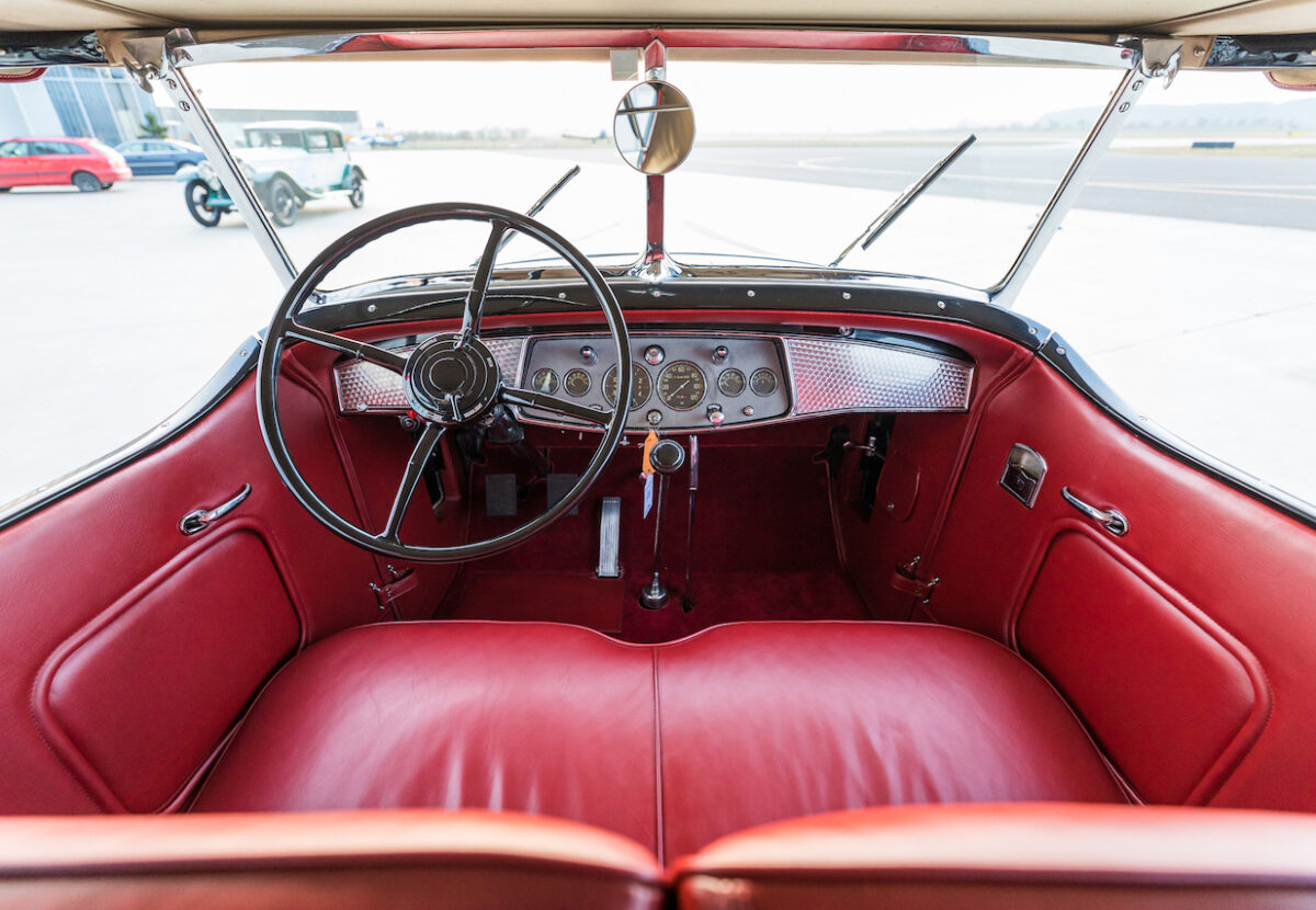 1930_cadilac_v16_serie_452_double_phaeton_10
