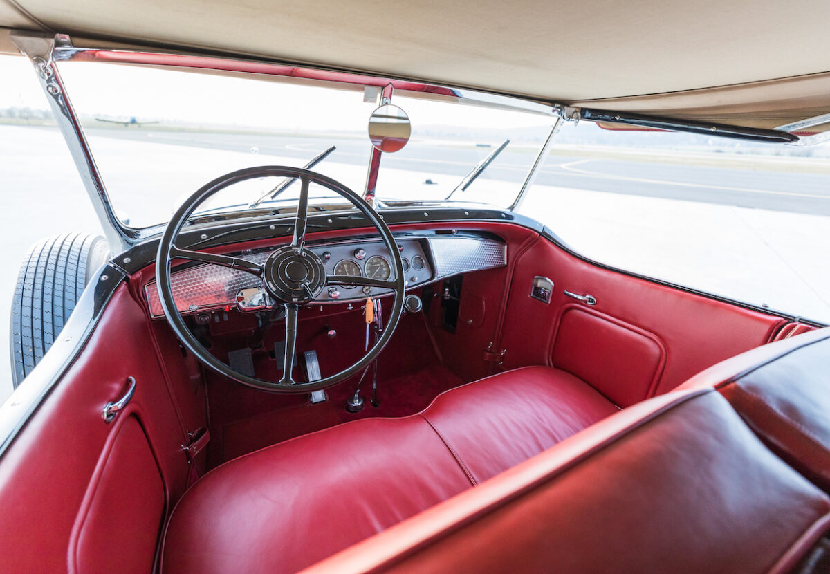 1930_cadilac_v16_serie_452_double_phaeton_11
