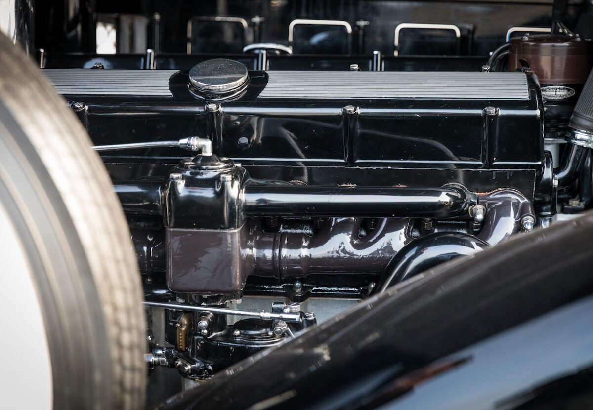 1930_cadilac_v16_serie_452_double_phaeton_14