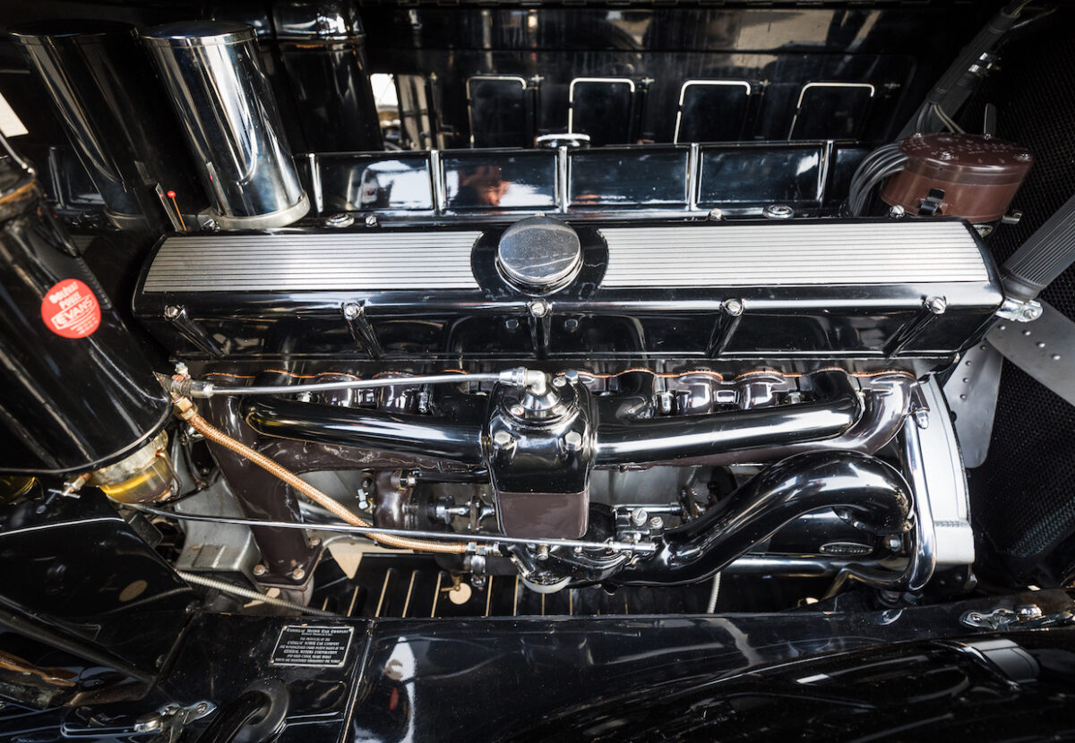 1930_cadilac_v16_serie_452_double_phaeton_15