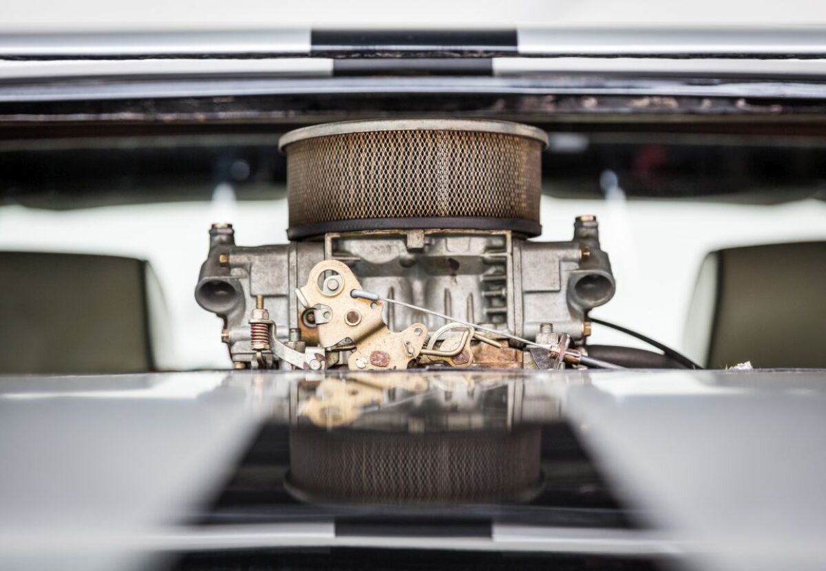 27-1971_DeTomaso_Pantera_GT4.jpg