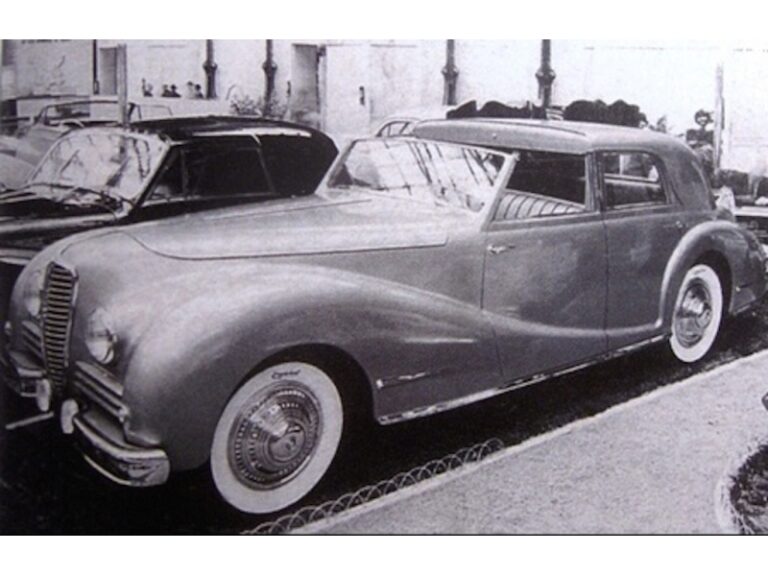 0000000881 1 Delahaye 2012 11 Verny Sluha 01
